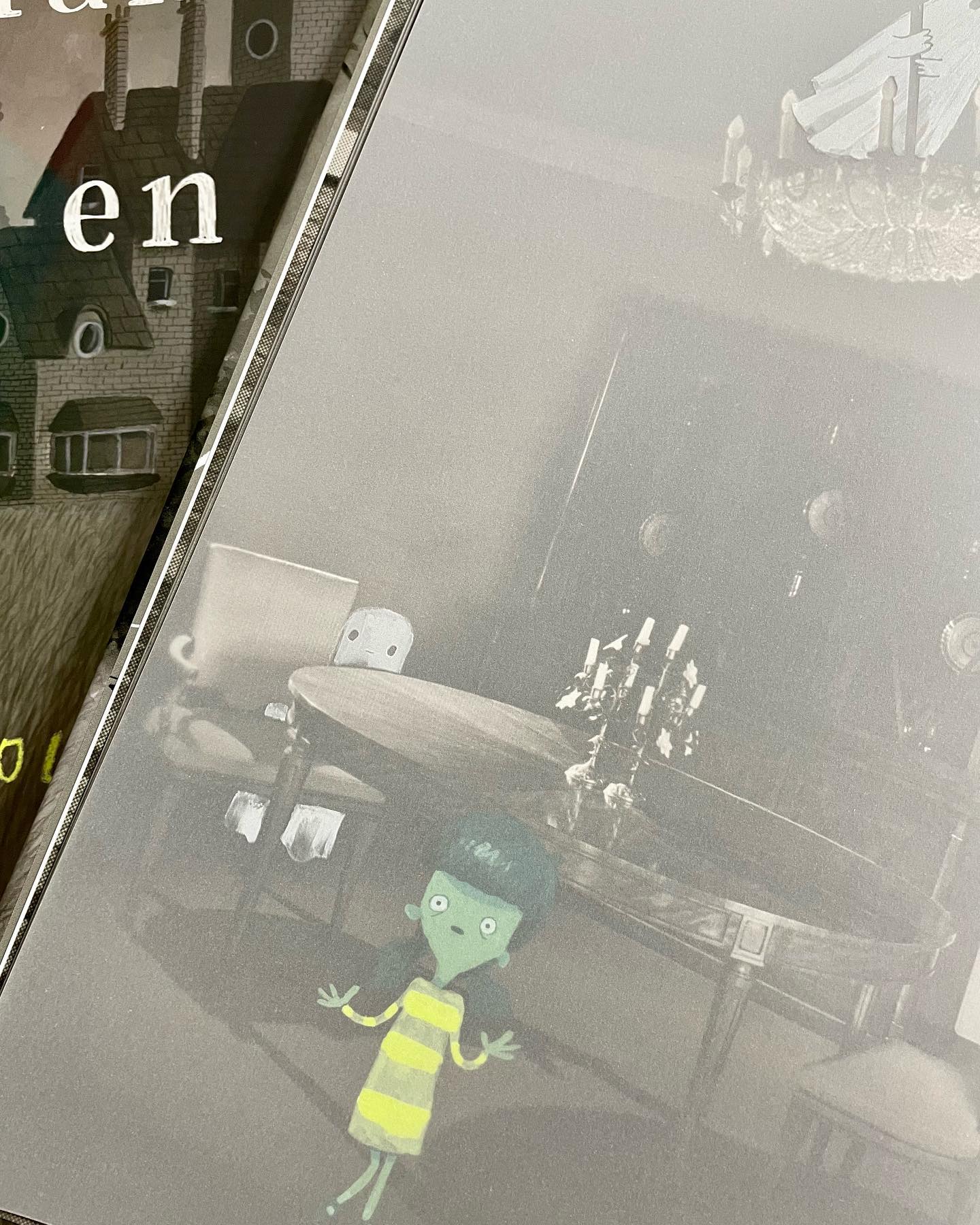 Hay un fantasma en esta casa Hay un fantasma en esta casa